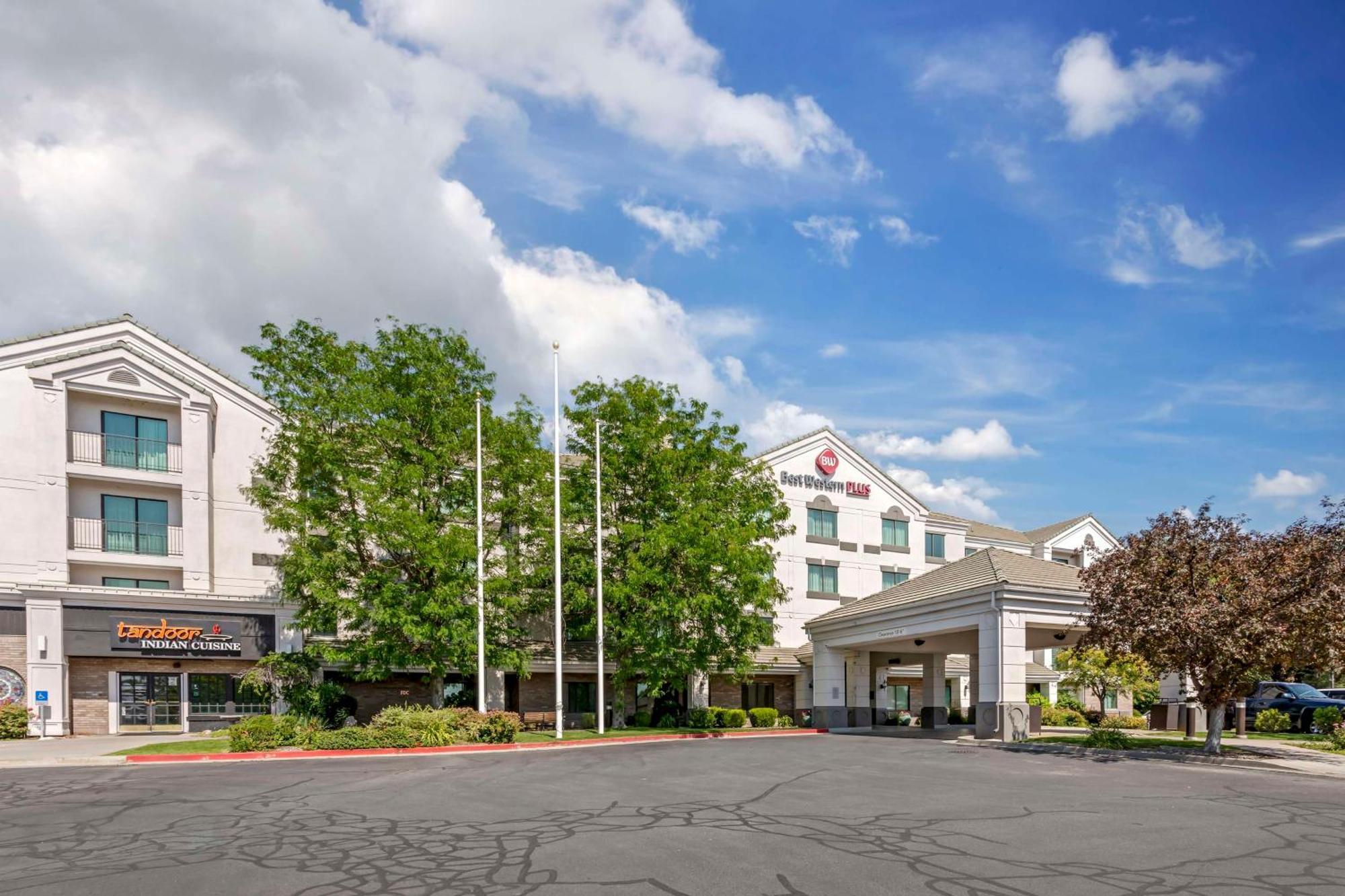 Best Western Plus Provo University Inn Екстериор снимка