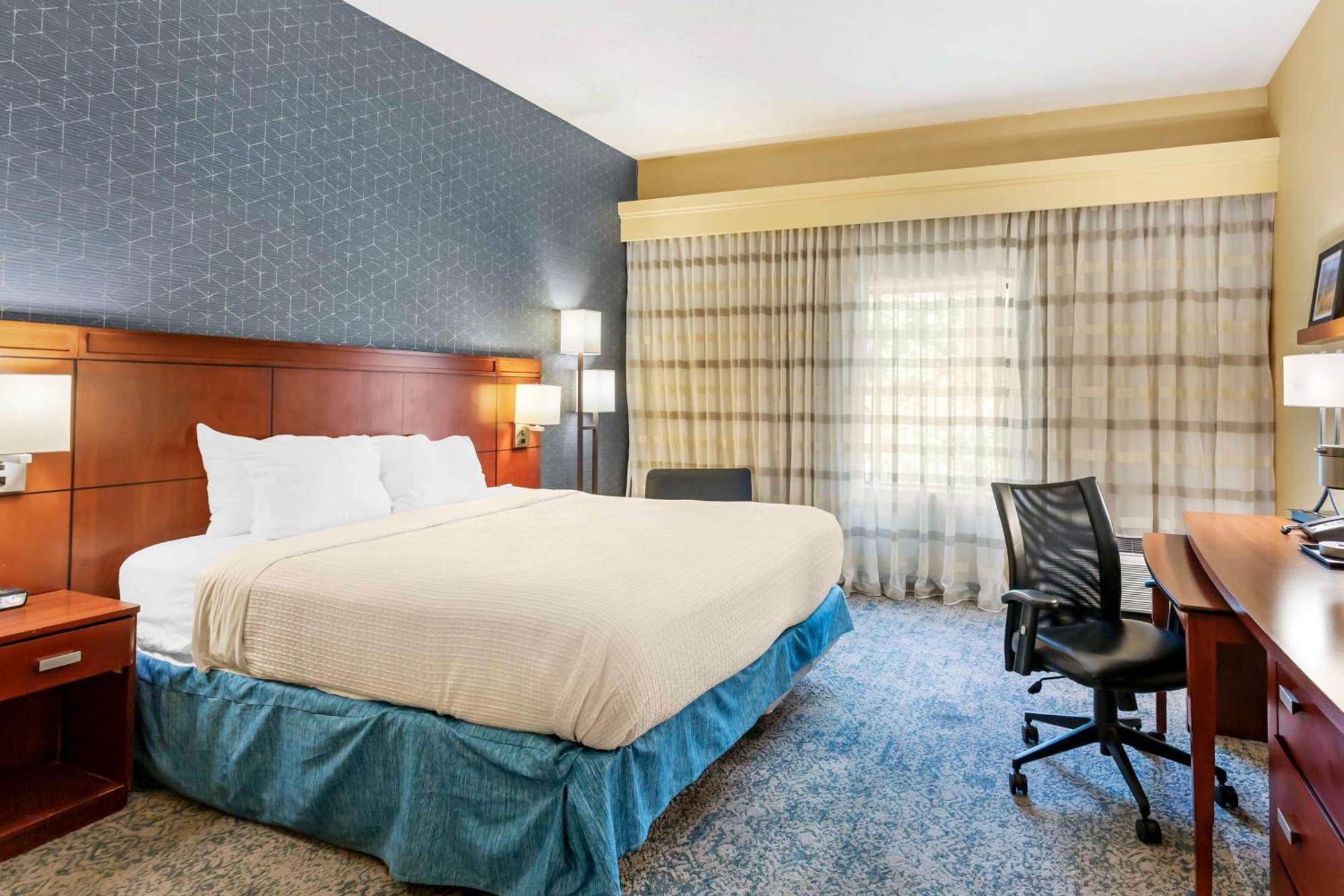 Best Western Plus Provo University Inn Екстериор снимка