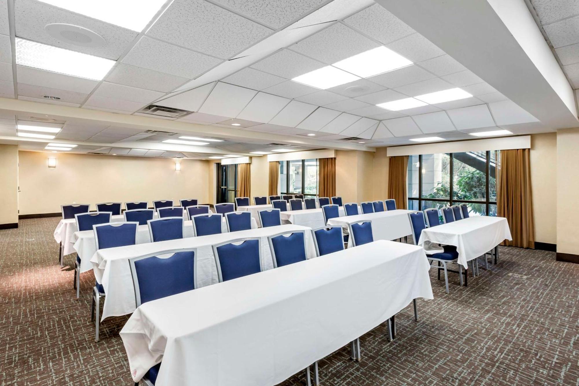 Best Western Plus Provo University Inn Екстериор снимка